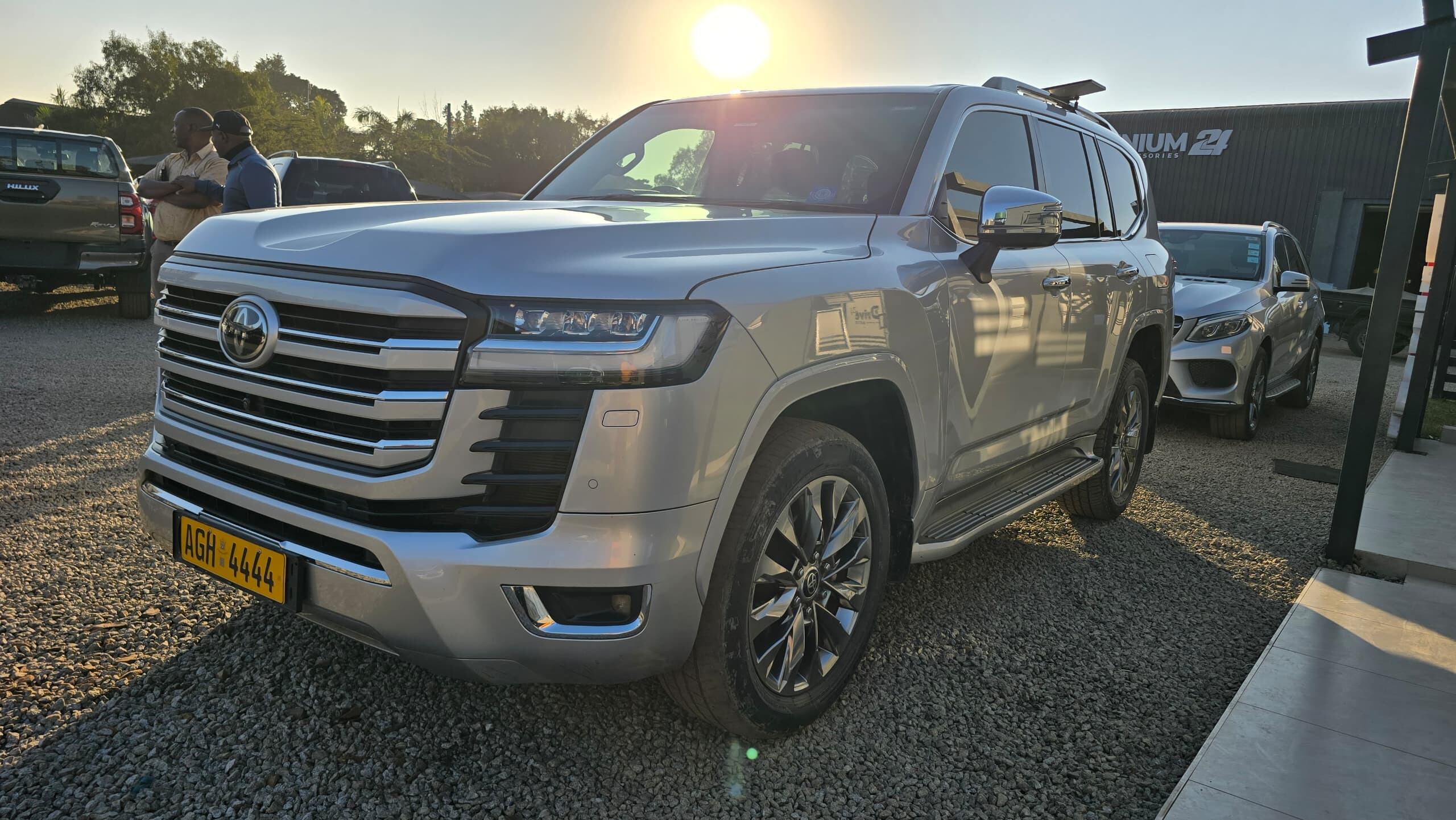 Toyota Land Cruiser 300