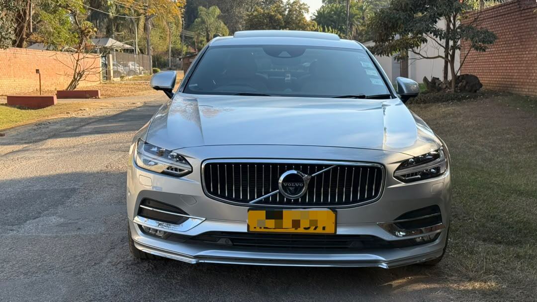 2017 Volvo S90 76