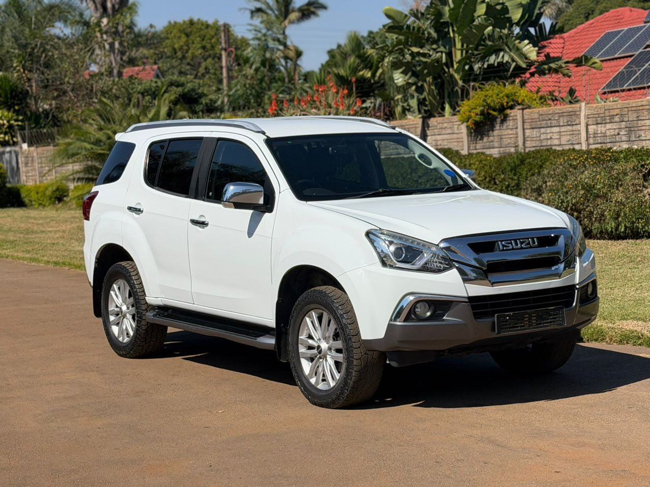 ISUZU MUX 2018