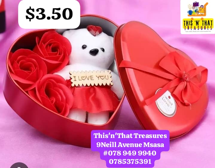 Red Heart Valentine Gift Box