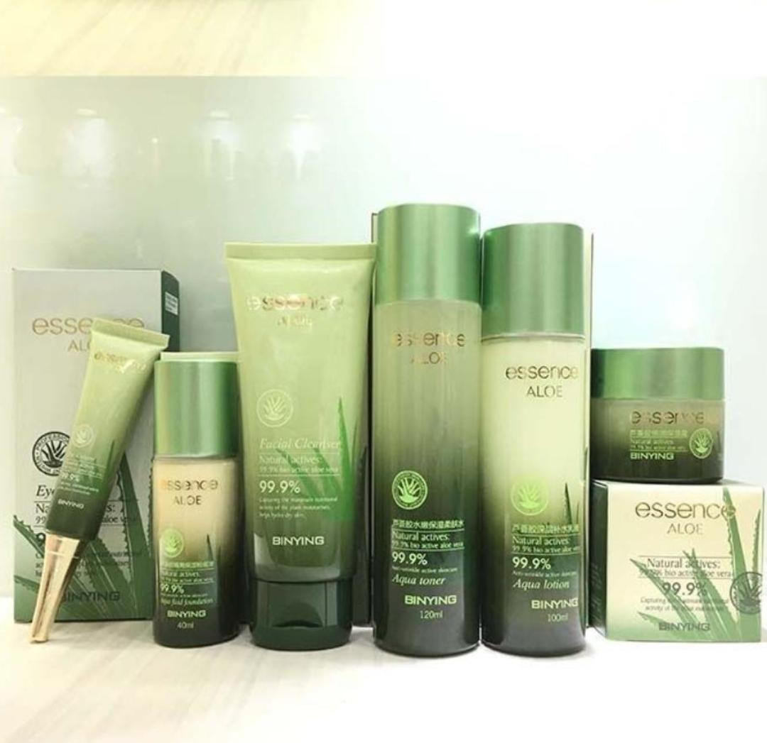 Essence Aloe Facial Cleanser